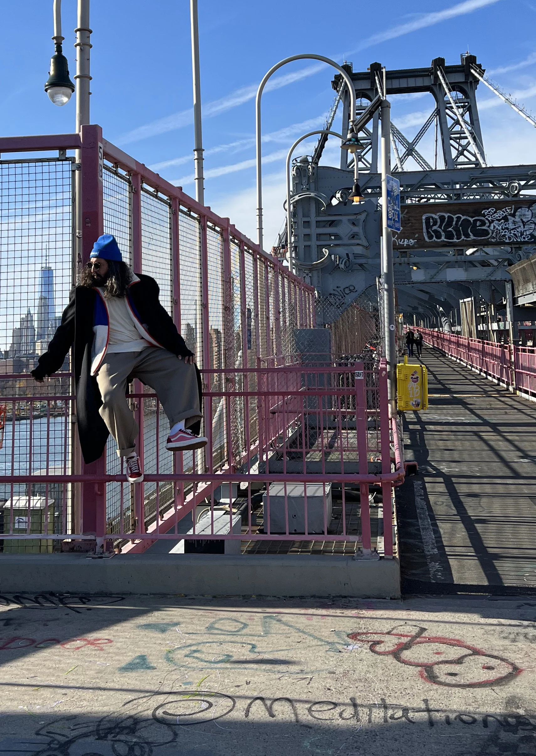 VIK.T en el puente de Williamsburg